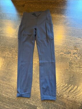 Navy lululemon leggings with pockets